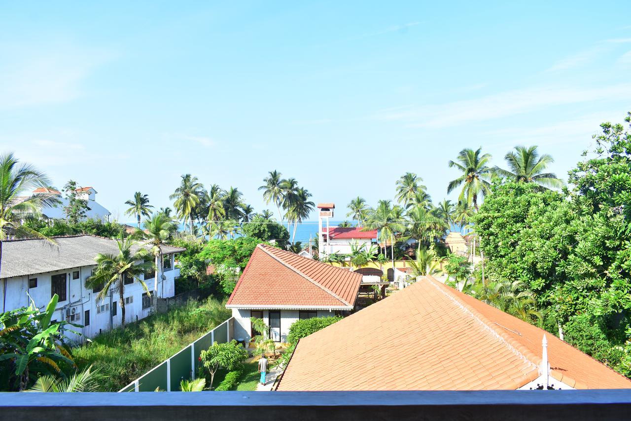 Thambili Cabanas Hikkaduwa Esterno foto