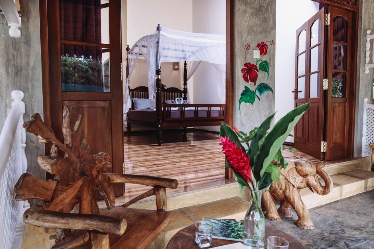 Thambili Cabanas Hikkaduwa Esterno foto