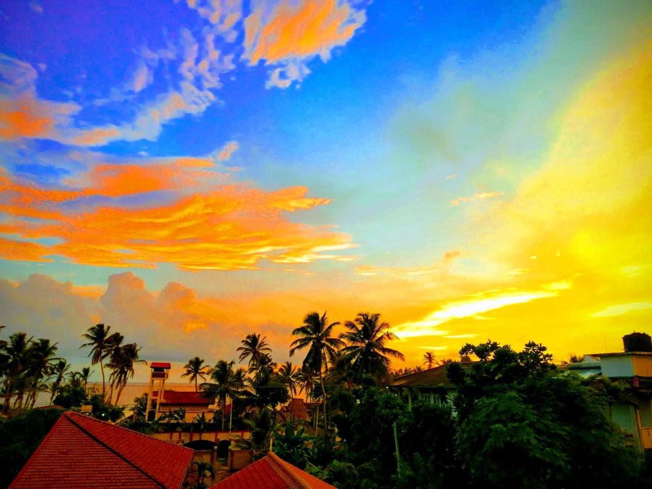 Thambili Cabanas Hikkaduwa Esterno foto